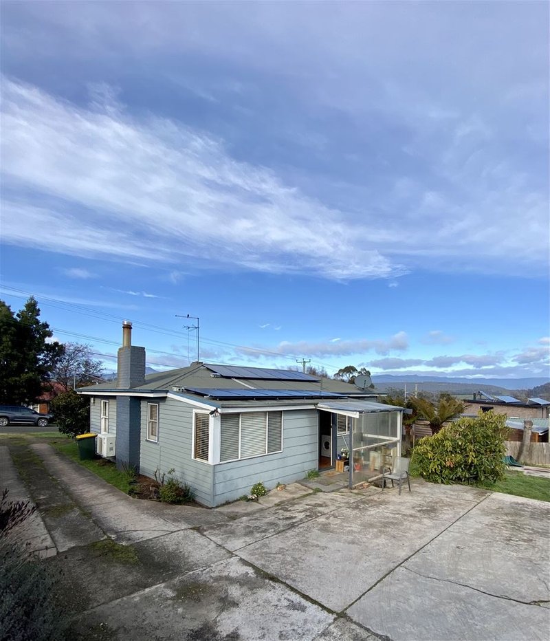 Photo - 37 Tower Hill Street, Deloraine TAS 7304 - Image 3