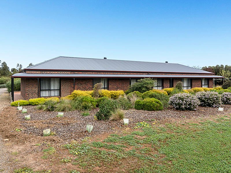 37 Trainers Way, Strathalbyn SA 5255