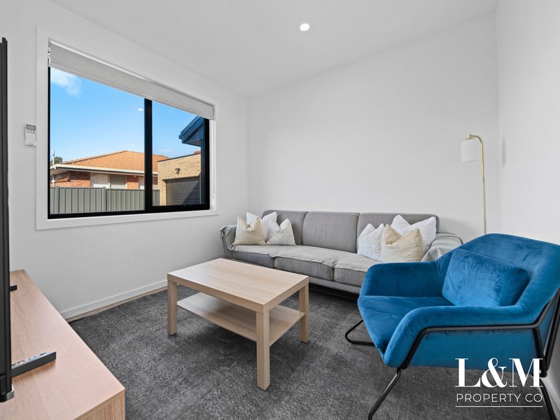 Photo - 3/7 Tyrell Court, Meadow Heights VIC 3048 - Image 4