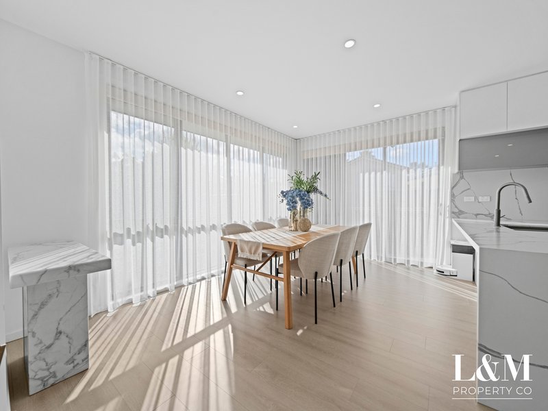 Photo - 3/7 Tyrell Court, Meadow Heights VIC 3048 - Image 6