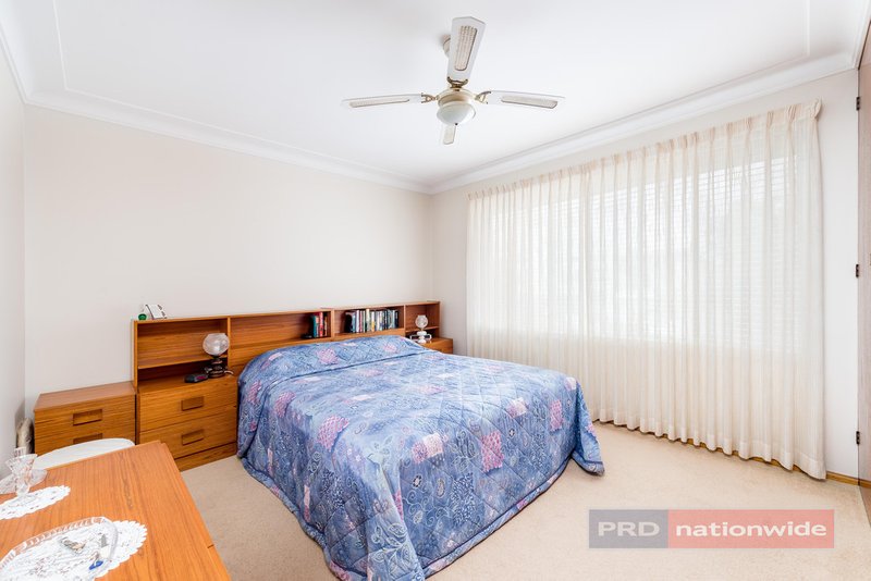 Photo - 37 Universal Avenue, Georges Hall NSW 2198 - Image 4