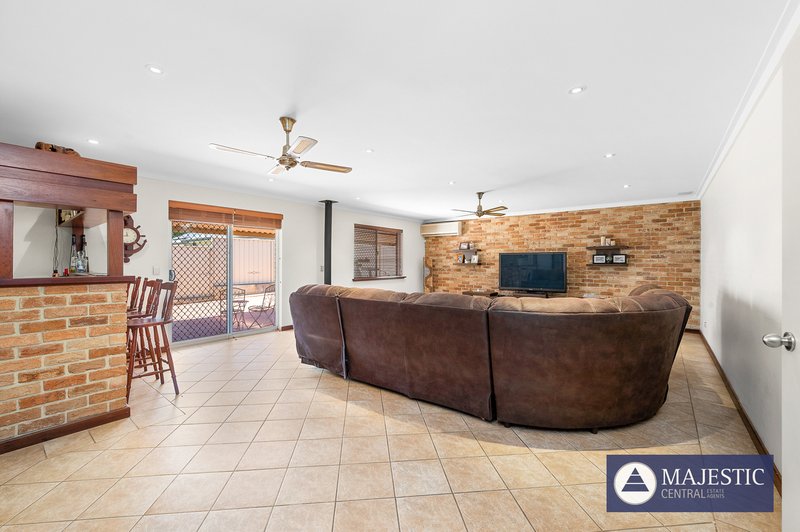 Photo - 37 Urch Road, Kalamunda WA 6076 - Image 3