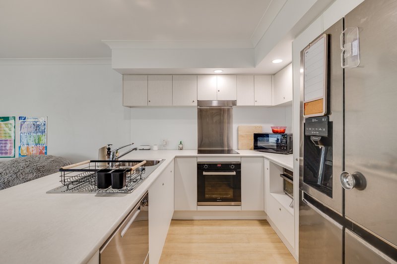 Photo - 37 Vanessa Crescent, Cotswold Hills QLD 4350 - Image 2