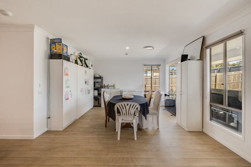Photo - 37 Vanessa Crescent, Cotswold Hills QLD 4350 - Image 3