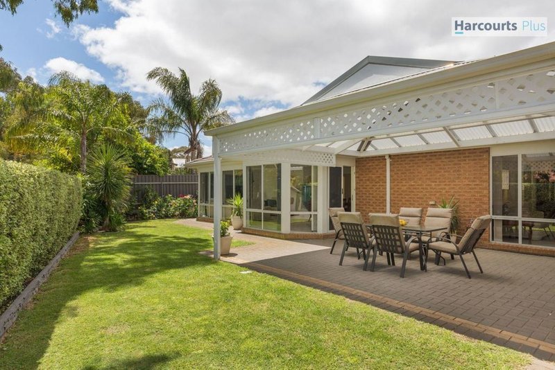 Photo - 37 Vennachar Drive, Hallett Cove SA 5158 - Image 2