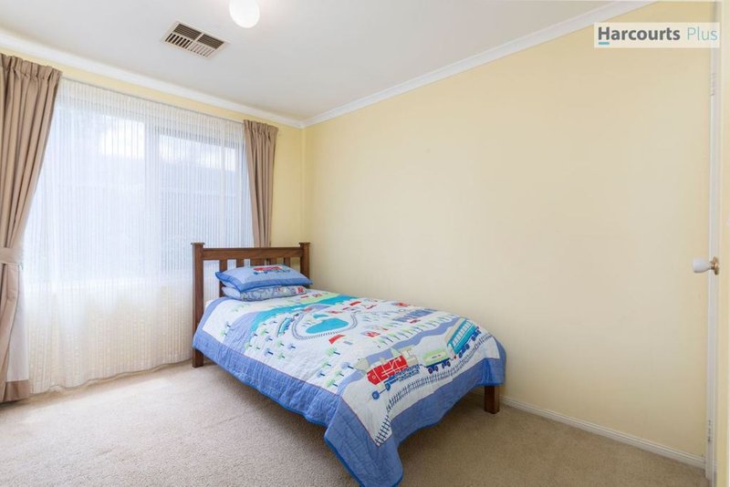 Photo - 37 Vennachar Drive, Hallett Cove SA 5158 - Image 10