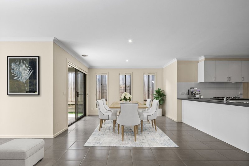 Photo - 37 Viewbright Road, Clyde North VIC 3978 - Image 7
