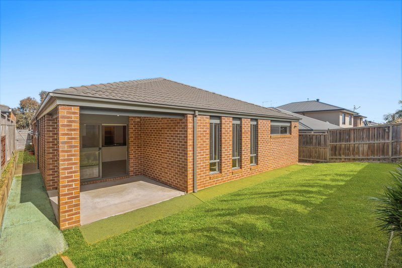 Photo - 37 Viewbright Road, Clyde North VIC 3978 - Image 15