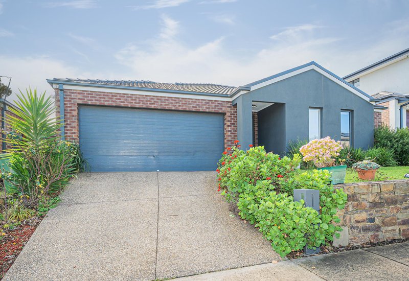 37 Viewbright Road, Clyde North VIC 3978