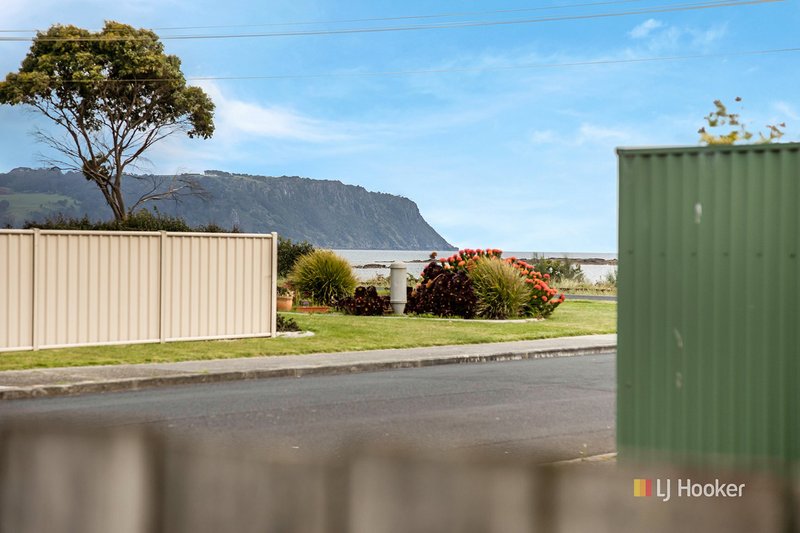 Photo - 37 Walker Street, Wynyard TAS 7325 - Image 2