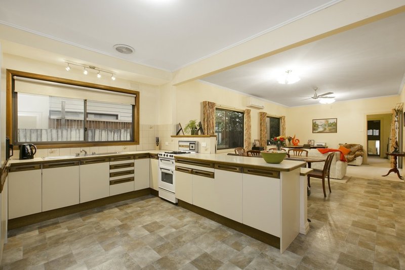 Photo - 37 Wallingford Street, Cheltenham VIC 3192 - Image 5