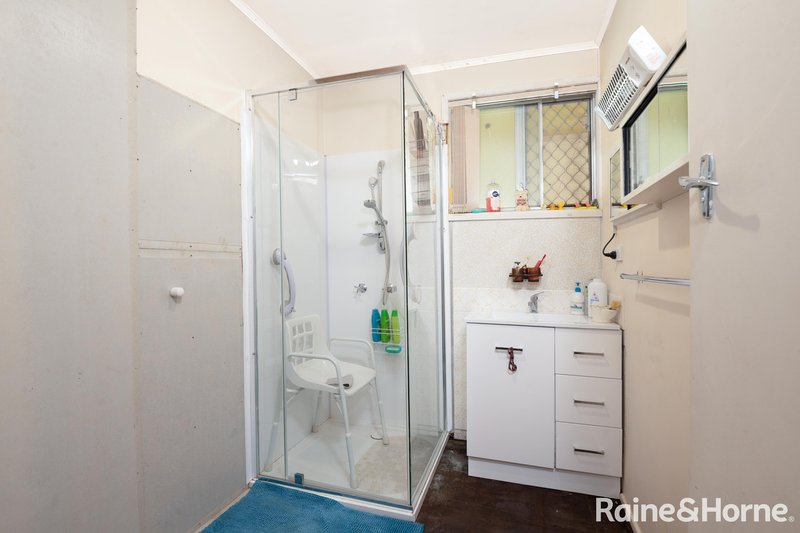 Photo - 37 Warner Street, Rosenthal Heights QLD 4370 - Image 5