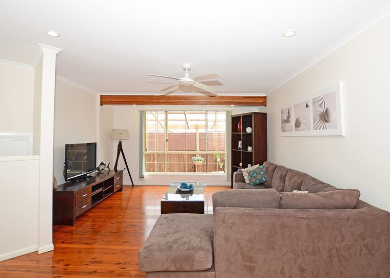 Photo - 37 Wattle Street, Point Vernon QLD 4655 - Image 9