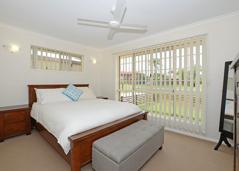 Photo - 37 Wattle Street, Point Vernon QLD 4655 - Image 11