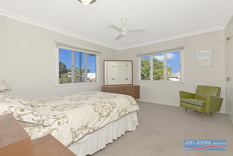 Photo - 37 Weaber Street, Clontarf QLD 4019 - Image 9