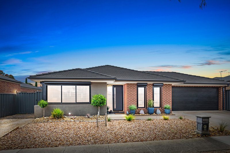 37 Weavers Street, Manor Lakes VIC 3024