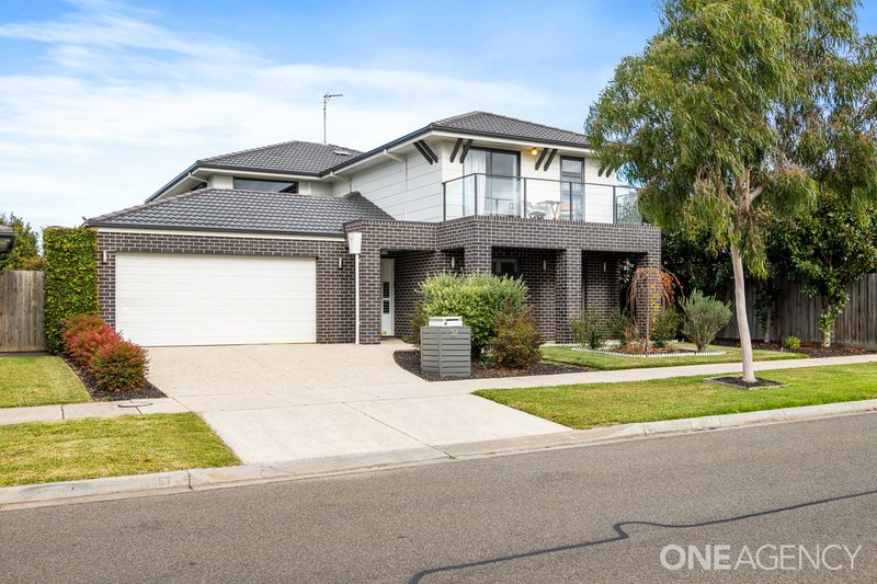 37 Wild Oak Avenue, Armstrong Creek VIC 3217