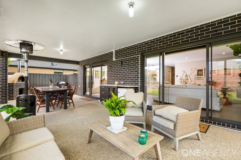 Photo - 37 Wild Oak Avenue, Armstrong Creek VIC 3217 - Image 5