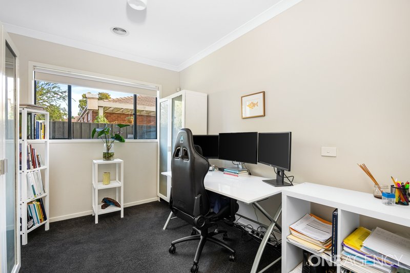 Photo - 37 Wild Oak Avenue, Armstrong Creek VIC 3217 - Image 8