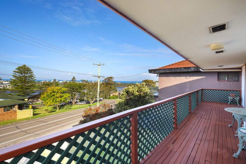 Photo - 37 Willoughby Road, Terrigal NSW 2260 - Image 3