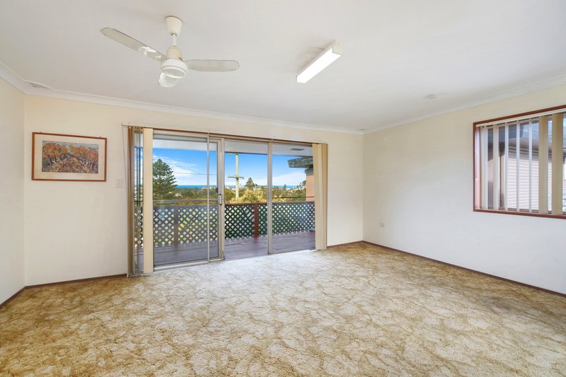 Photo - 37 Willoughby Road, Terrigal NSW 2260 - Image 9