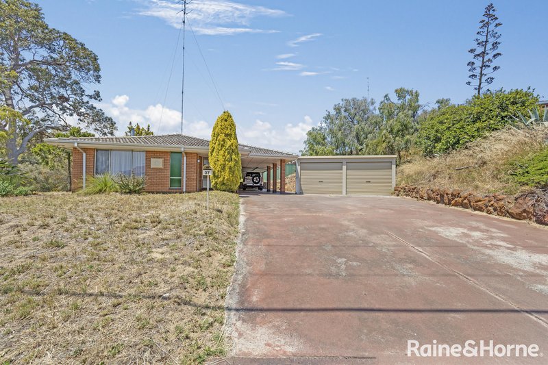 Photo - 37 Wollaston Crescent, East Bunbury WA 6230 - Image 2