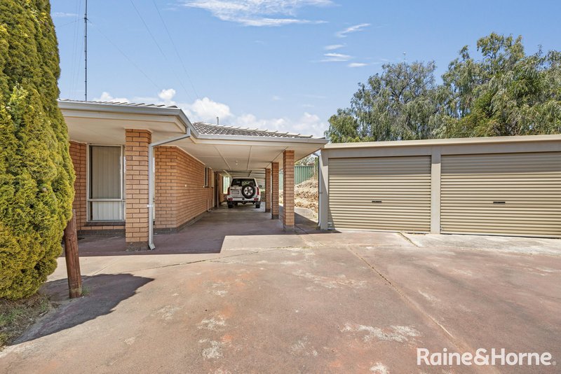 Photo - 37 Wollaston Crescent, East Bunbury WA 6230 - Image 3