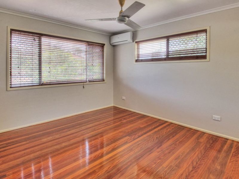 Photo - 37 Woodview Street, Browns Plains QLD 4118 - Image 6