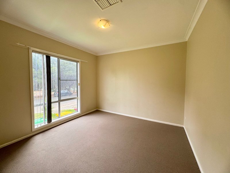 Photo - 37 Woodward Street, Parkes NSW 2870 - Image 7