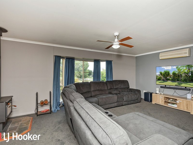 Photo - 37 Worooma Place, Manilla NSW 2346 - Image 8