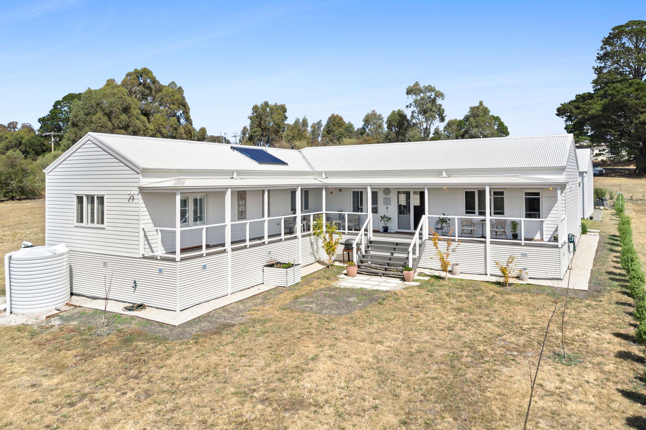 3-bedroom house at 37 Wright Street, Elphinstone, VIC 3448, Mount Alexander, Victoria
