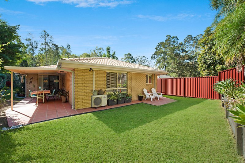 Photo - 37 Wyncroft Street, Holland Park QLD 4121 - Image 11