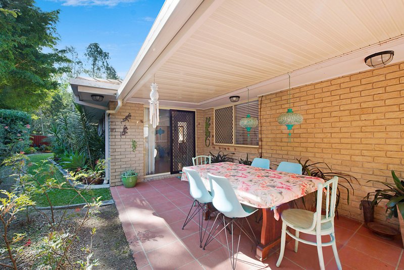 Photo - 37 Wyncroft Street, Holland Park QLD 4121 - Image 12