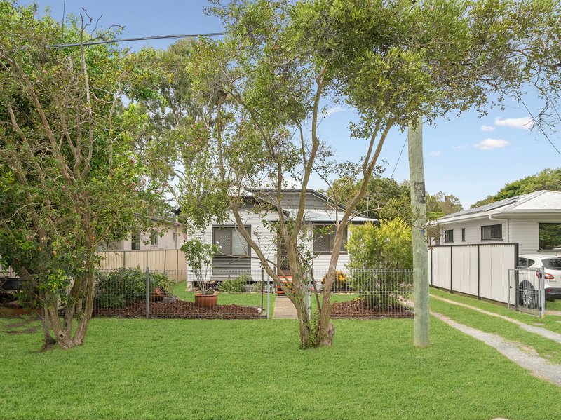 Photo - 37 Yacht Street, Clontarf QLD 4019 - Image 12