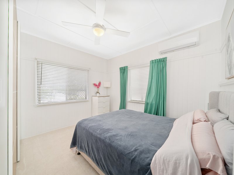Photo - 37 Yacht Street, Clontarf QLD 4019 - Image 14