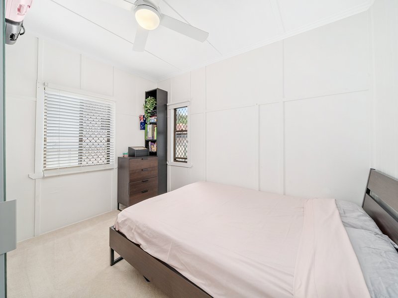 Photo - 37 Yacht Street, Clontarf QLD 4019 - Image 16