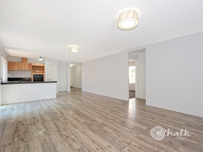 Photo - 37 Zaragoza Drive, Port Kennedy WA 6172 - Image 5