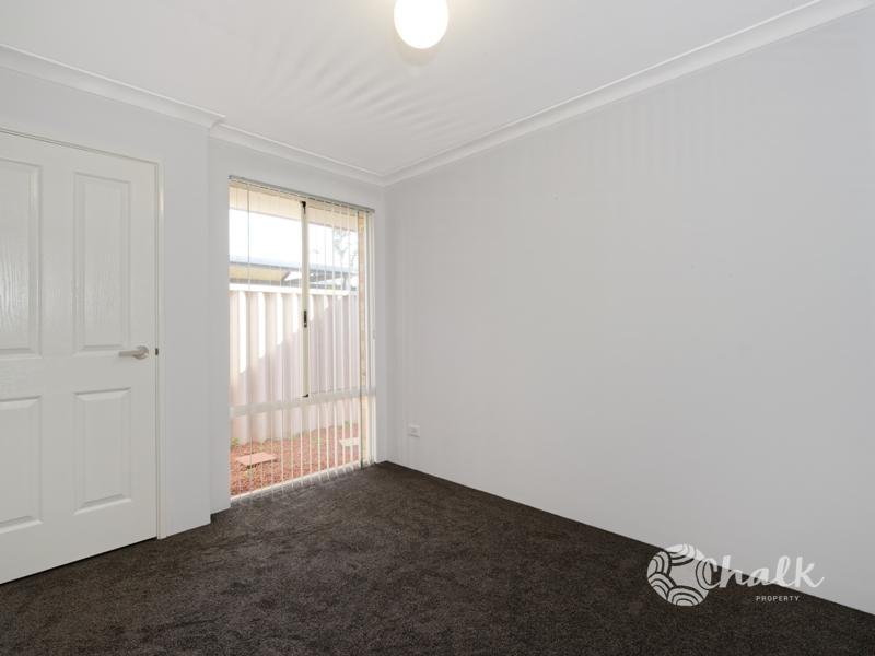 Photo - 37 Zaragoza Drive, Port Kennedy WA 6172 - Image 12