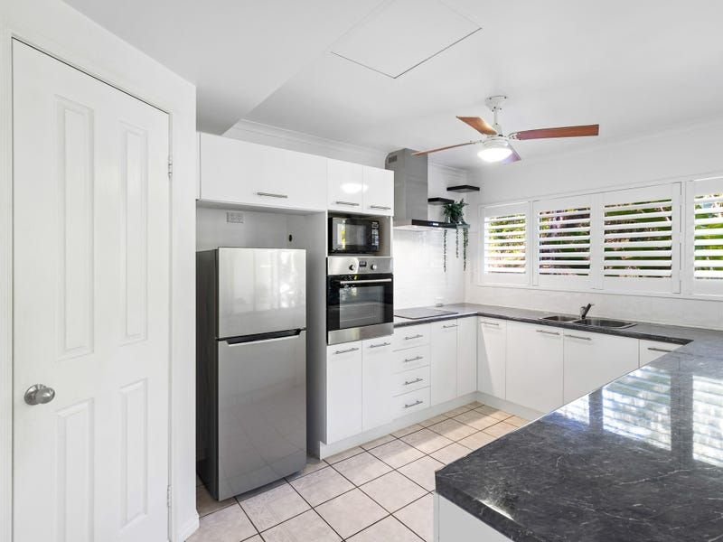 Photo - 3/70-72 Cedar Road, Palm Cove QLD 4879 - Image 4