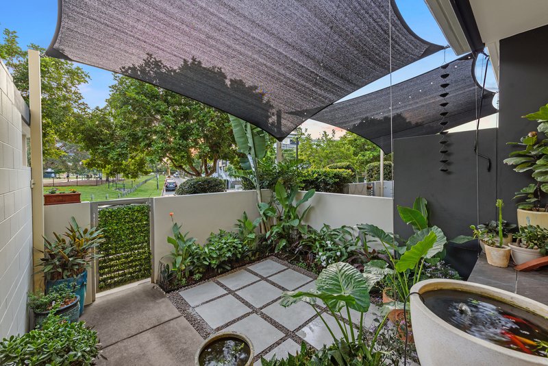 Photo - 3/70 Love Street, Bulimba QLD 4171 - Image 1