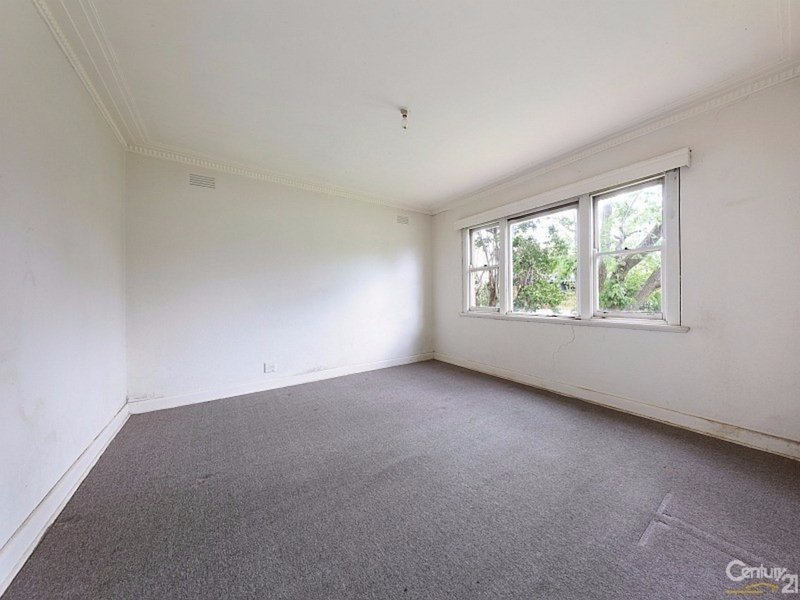 Photo - 370 Mckinnon Road, Bentleigh East VIC 3165 - Image 6