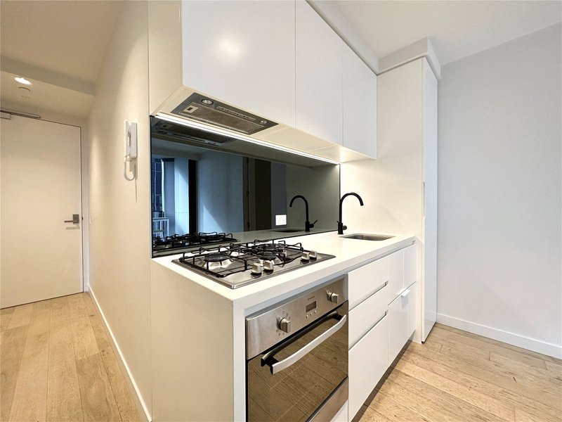 Photo - 3701/442 Elizabeth Street, Melbourne VIC 3000 - Image 5