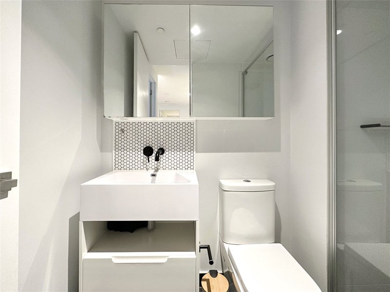 Photo - 3701/442 Elizabeth Street, Melbourne VIC 3000 - Image 13