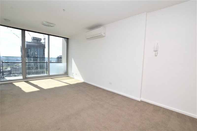 Photo - 3702/241 City Road, Southbank VIC 3006 - Image 1