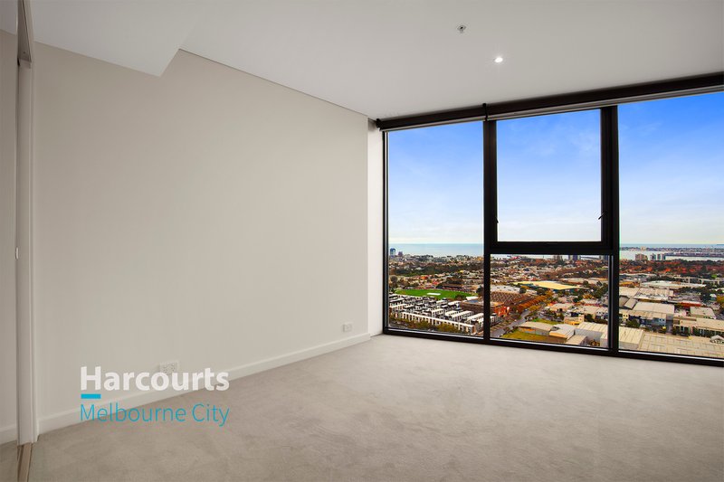 Photo - 3703/90 Lorimer Street, Docklands VIC 3008 - Image 4