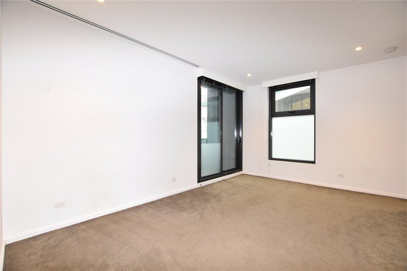 Photo - 3707/151 City Road, Southbank VIC 3006 - Image 2