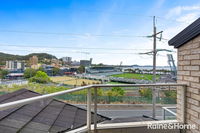 Photo - 3/71-73 Donnison Street West , Gosford NSW 2250 - Image 9