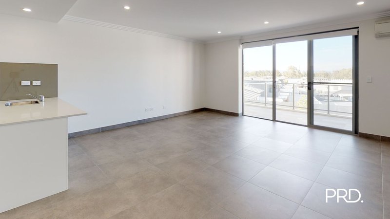 Photo - 3/71 Deerubbin Drive, Glenmore Park NSW 2745 - Image 6