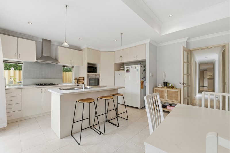 Photo - 371 Knutsford Avenue, Kewdale WA 6105 - Image 3