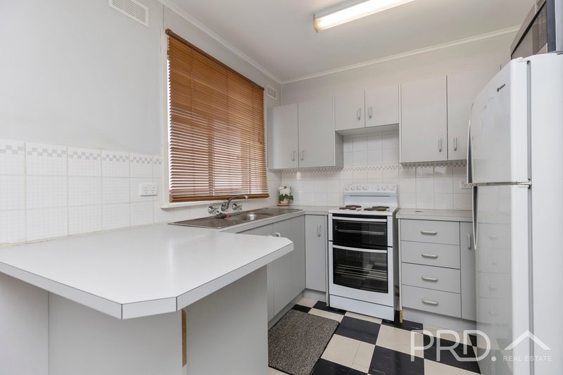 Photo - 3/71 Simpson Street, Tumut NSW 2720 - Image 4